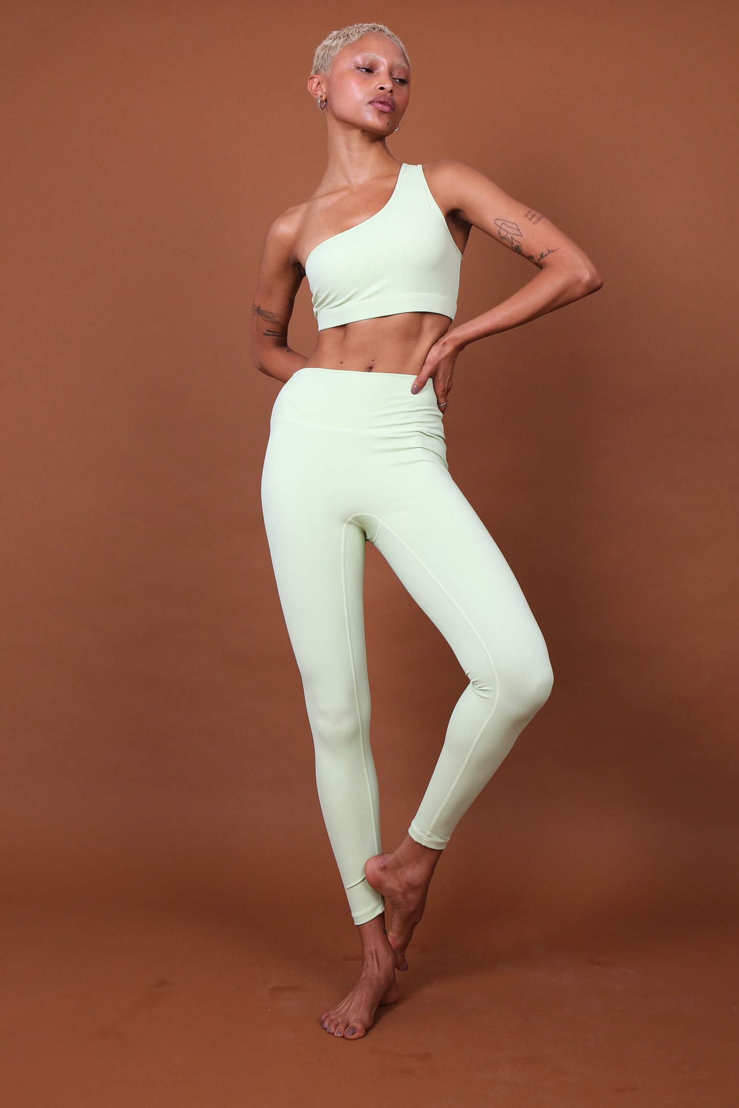Prana Set-Made to Move with the Wind