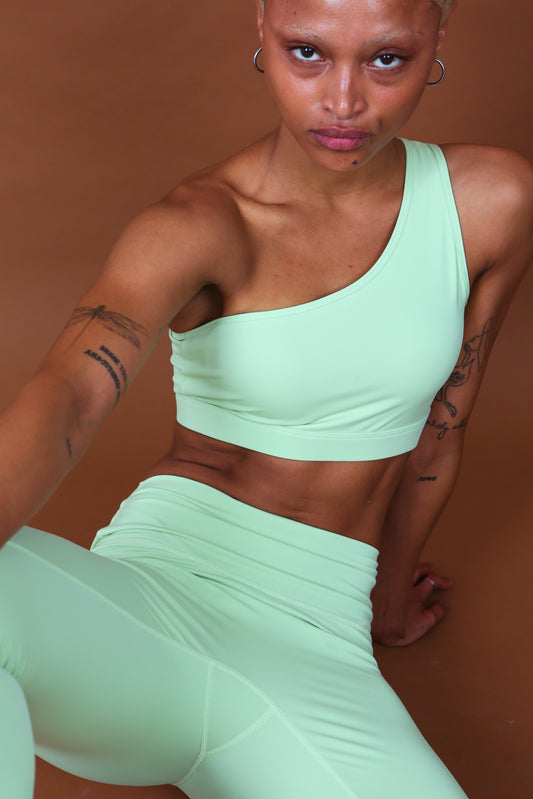 Prana Set-Made to Move with the Wind